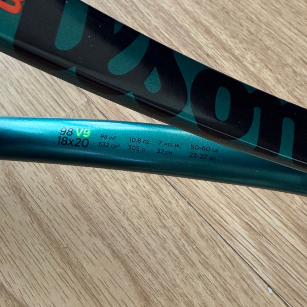 Wilson Men's Wilson BLADE Tennis Racket 4 41/2V9 Unisex leather grip excellent - Picture 10 of 16